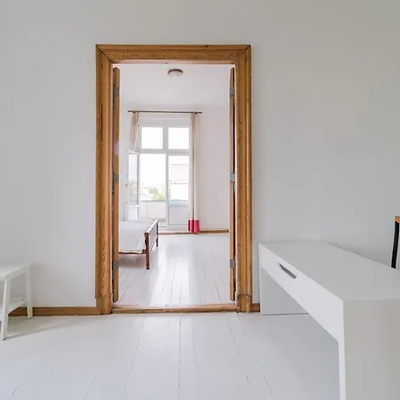 Center Schwabing Spacious Flat Lägenhet München